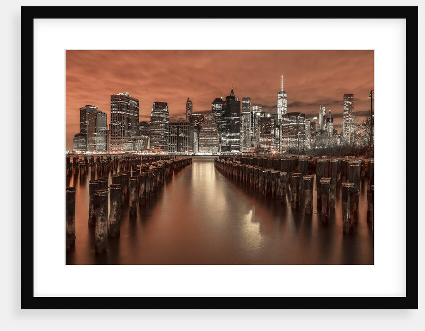Manhattan skyline with groynes by Assaf Frank